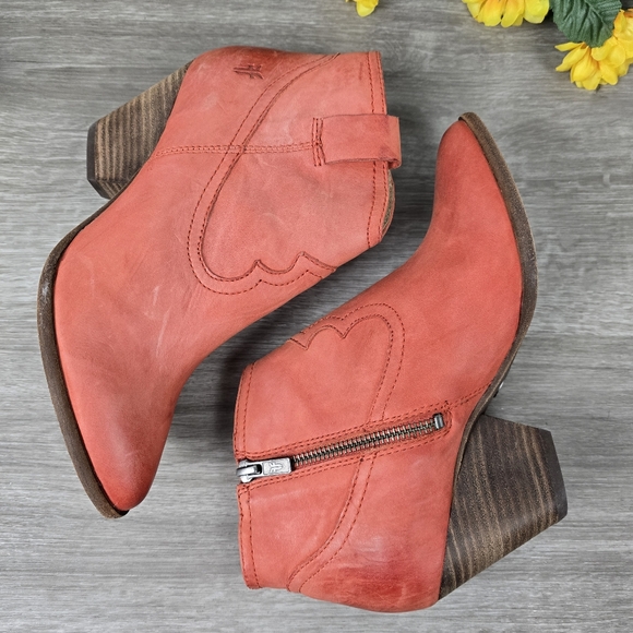 FRYE Reina Booties - Picture 4 of 16